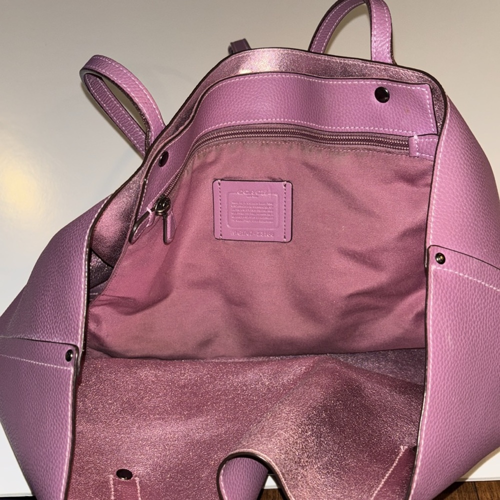 Coach Market Pink Glitter Turnlock Tote Bag - Picture 11 of 16